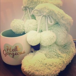 4/10$! Girls  slippers